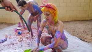 audra-and-orian-cute-girls-sploshing-tog