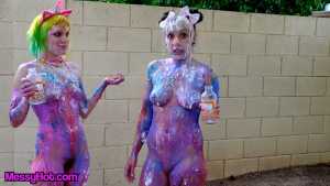 audra-and-orian-cute-girls-sploshing-tog