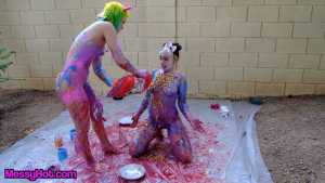 audra-and-orian-cute-girls-sploshing-tog