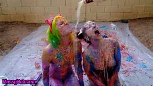 audra-and-orian-cute-girls-sploshing-tog