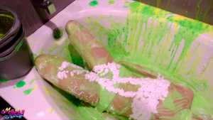 leda-gets-slimed-in-her-very-first-gunge