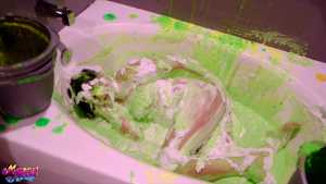 leda-gets-slimed-in-her-very-first-gunge