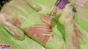 leda-gets-slimed-in-her-very-first-gunge