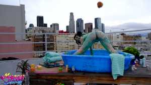 lum-makes-a-mess-on-the-rooftops-of-los_