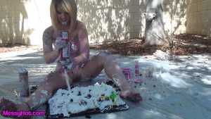 sally-jupiters-first-cake-po_9.jpg