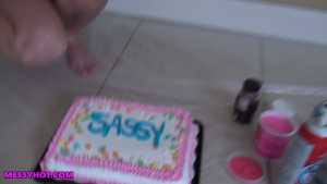 sassys-first-cake-porn-splos_1.jpg