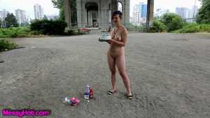 sophia-meow-sploshes-under-a-b_7.jpg