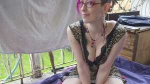sophia-meow-sploshing-on-her-patio_14.jp