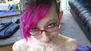 sophia-meow-sploshing-on-her-patio_18.jp