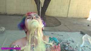 spectra--rainbow-hair-model-has-her-1st_