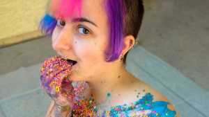 spectra--rainbow-hair-model-has-her-1st_