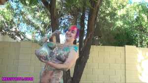 spectra--rainbow-hair-model-has-her-1st_