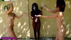 trinity-audra-and-daizy-pie-to-the-face_